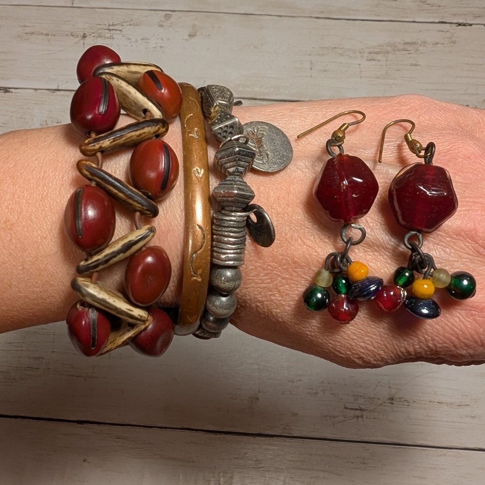 VTG 4Pc Refined Boho Jewelry Set Bundle Beaded Earrings Copper Bangle Seed Cuff